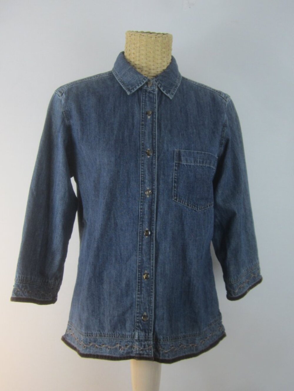 Vtg J Jill Women XS Blue Denim Jean Shirt Beaded Velvet Embroidery 3/4 Sleeve